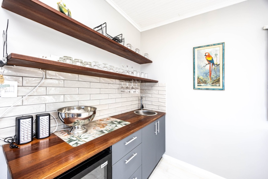 7 Bedroom Property for Sale in Cintsa East Eastern Cape